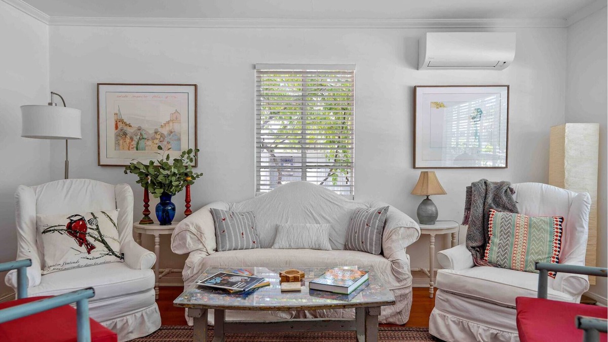 Ojai House | Charming 2 bedroom home located steps from downtown Ojai - walk to everything!
