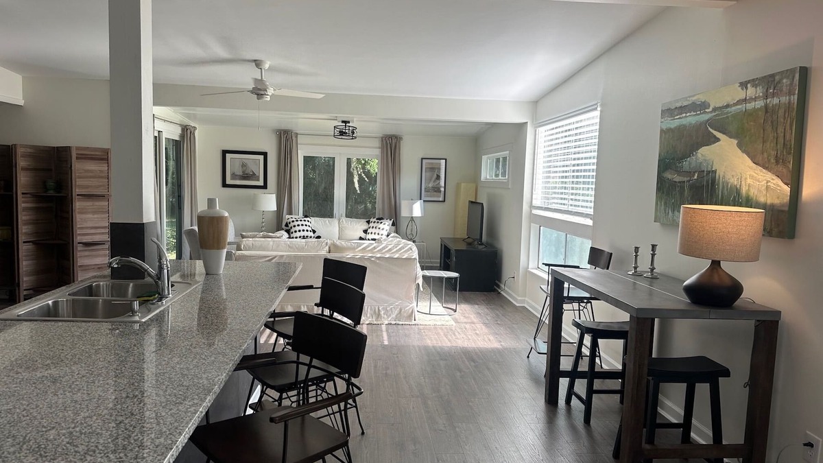 Shell Point House | Charming 2-bedroom house with Broad River view!