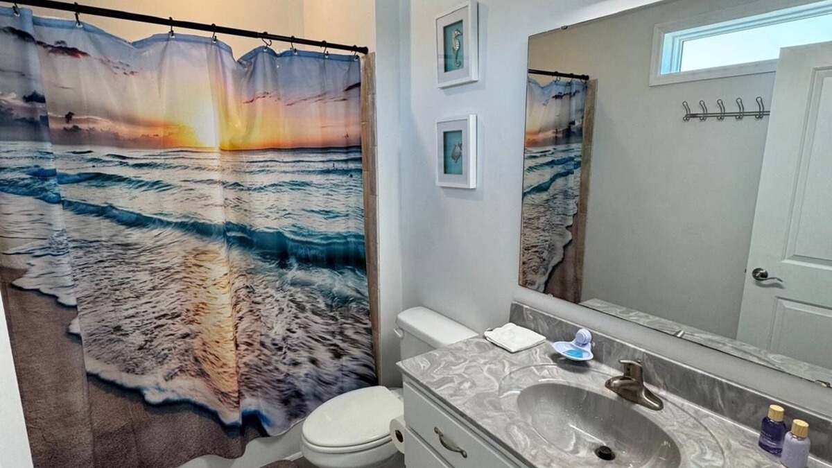 Marathon House | Charming 2-bedroom house in Marathon with pool
