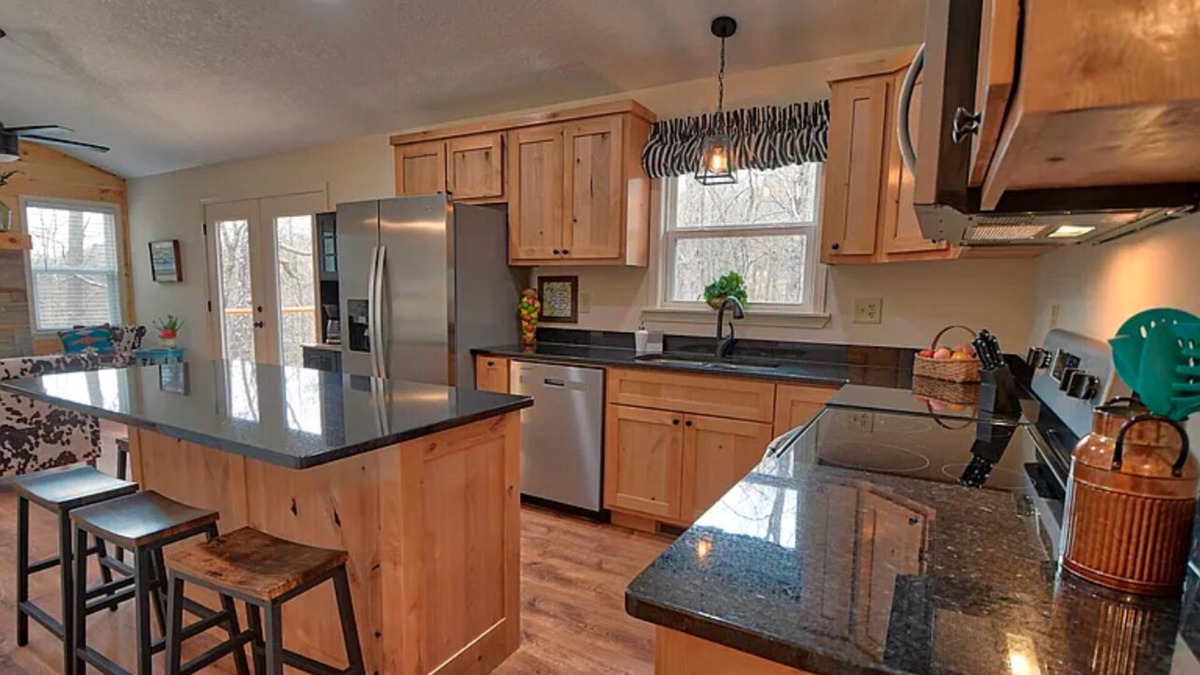Clayton House | Charming 2-bedroom house with WiFi, AC nestled in the mountains of clayton