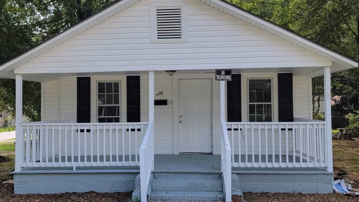 Cheraw House | Charming 2-bedroom house in Cheraw with AC