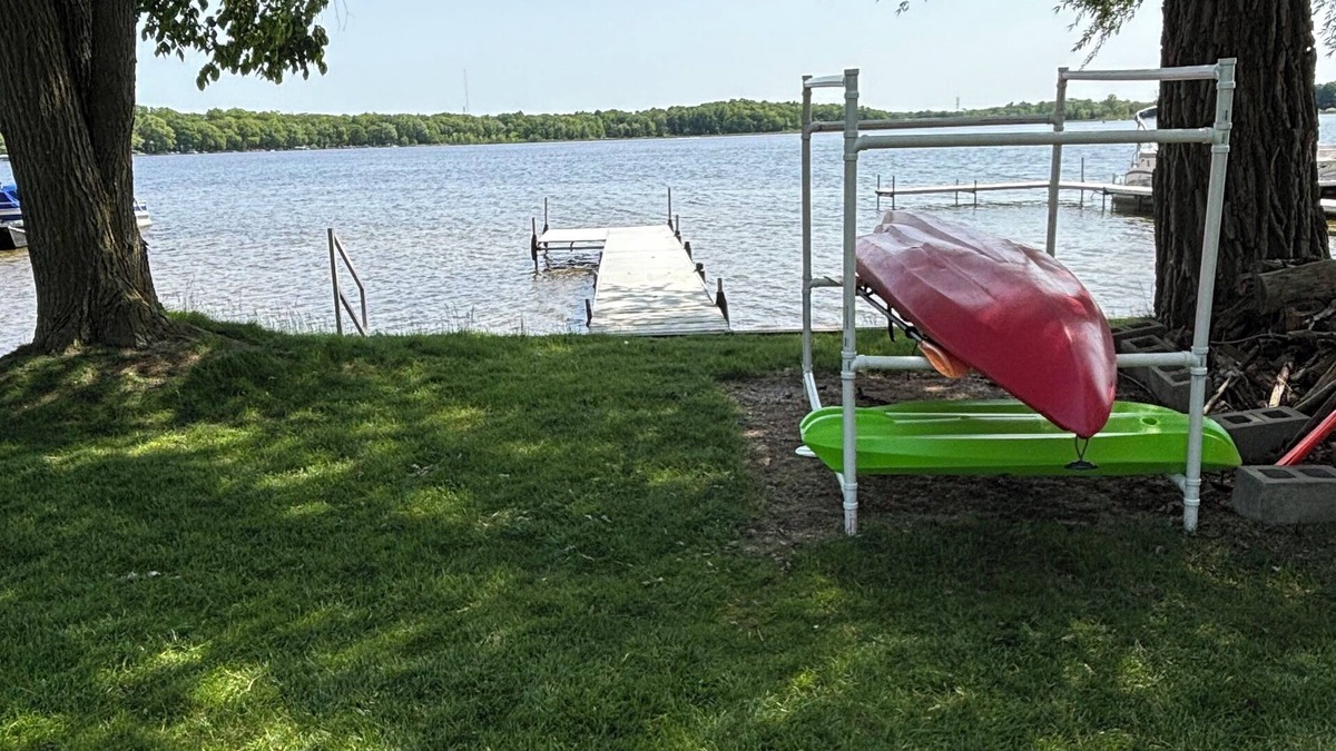Gregory House | Charming 2-bedroom Lakefront House with Upnorth Feel