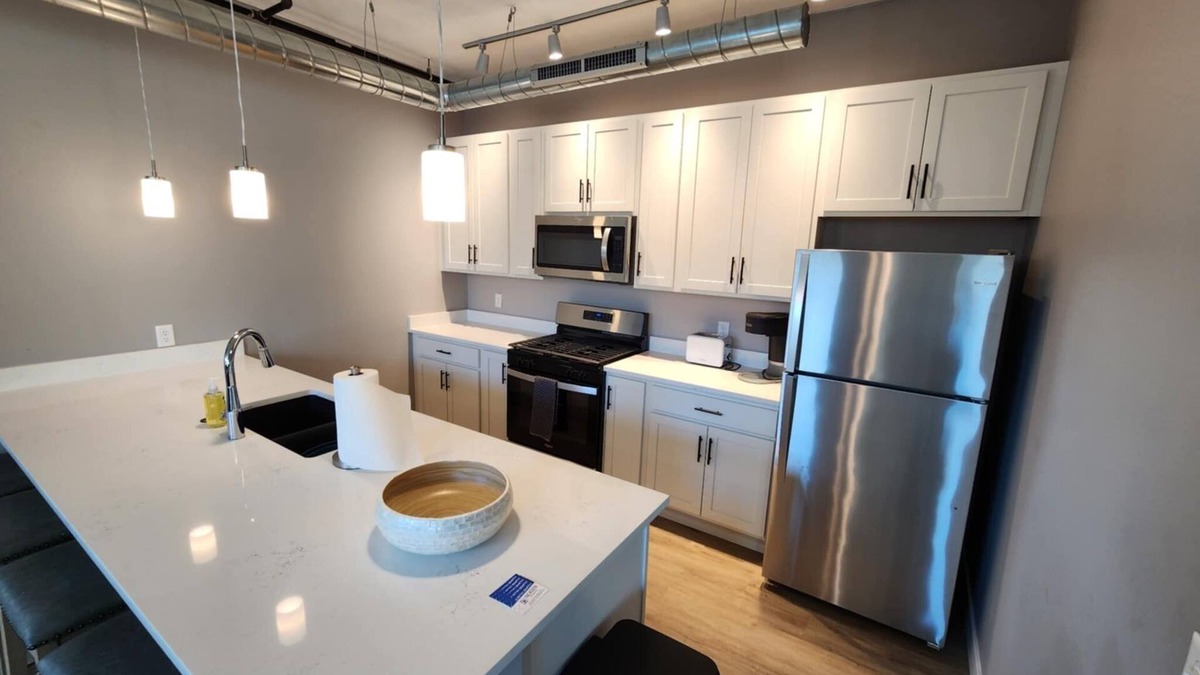 Moline Apartment | Charming 2-bedroom loft apartment in wonderful downtown Moline with AC, WiFi