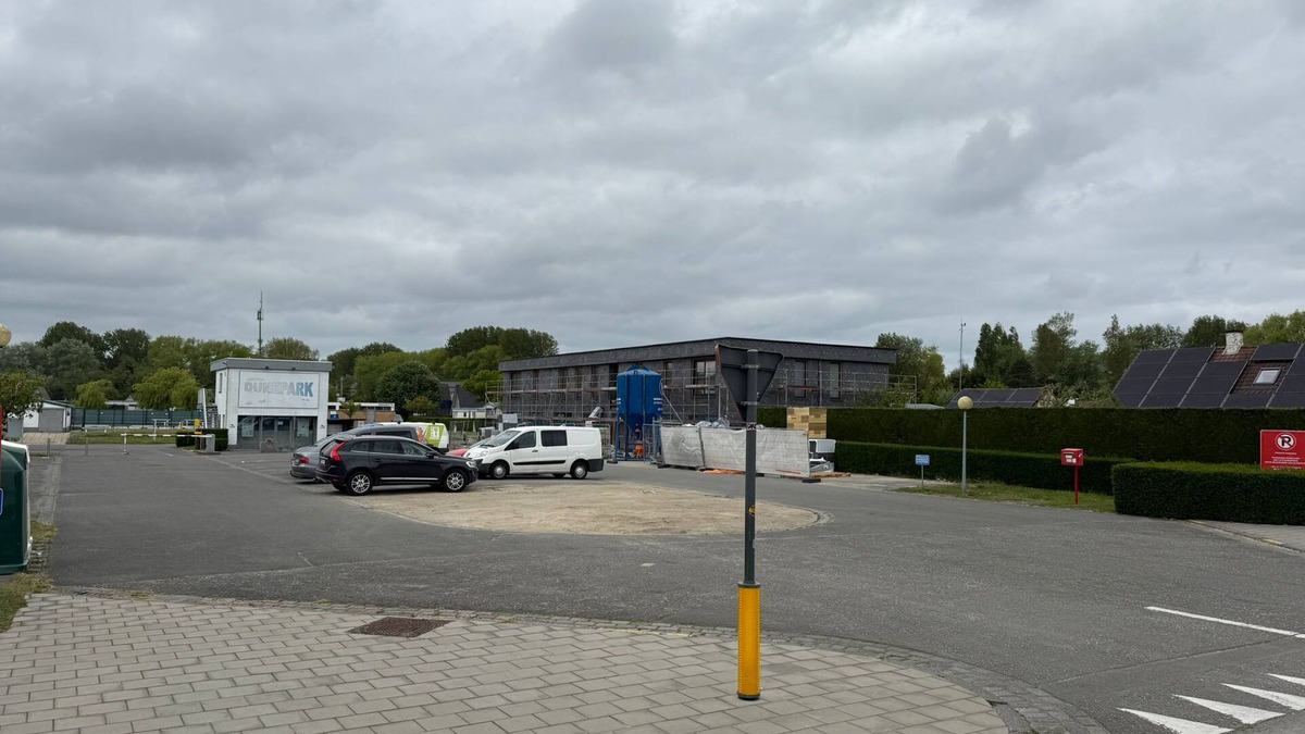Koksijde House | Charming 2-bedroom mobile home with WiFi, AC in enchanting Nieuwpoort