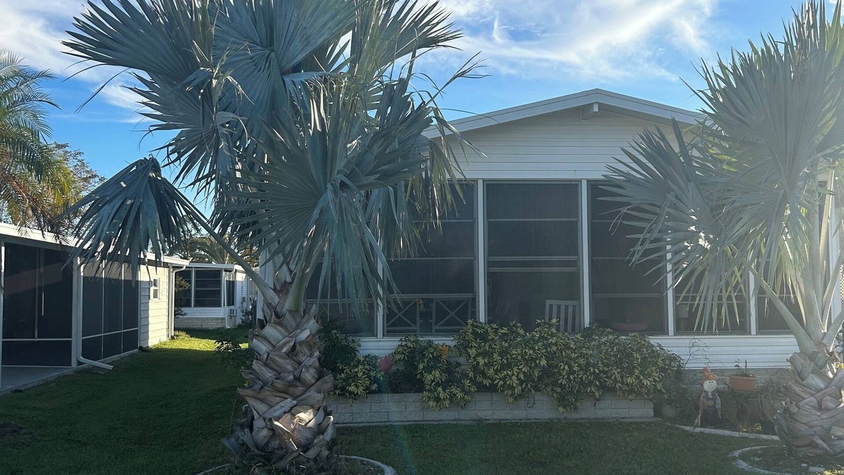 Warm Mineral Springs Other | Charming 2-bedroom mobile home in fabulous Riverwalk Community 55+ with AC, WiFi