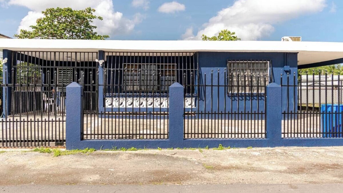 Cabo Caribe House | Charming 2-bedroom house in Vega Baja with WiFi and AC, Right Near the Beach