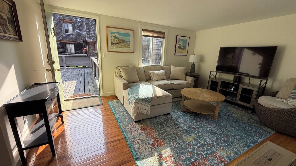 Oak Bluffs House | Charming 2-bedroom townhouse in Oak Bluffs with WiFi, AC