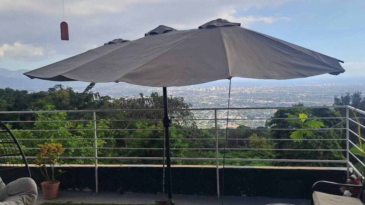 Saint Andrew House | Charming 2-bedroom townhome in welcoming Kingston with WiFi