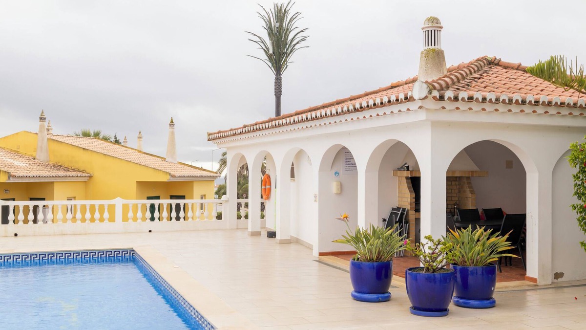 Luz House | Charming 2-bedroom townhome with WiFi, AC in pleasant Luz