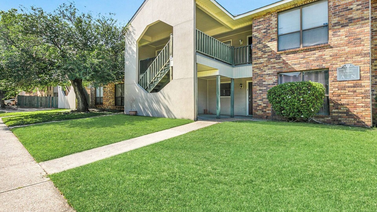Highlands - Perkins Condo | Charming 2-bedroom condo with WiFi, AC in fantastic Baton Rouge