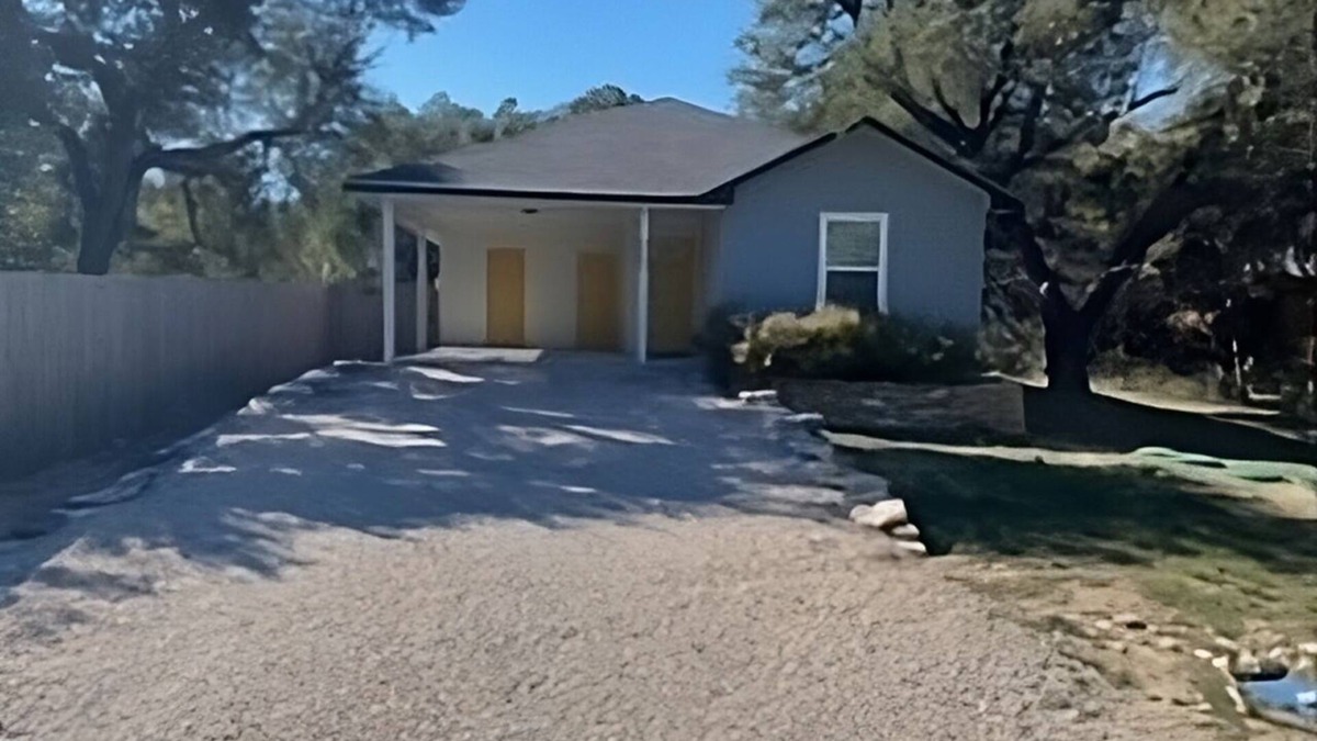 Canyon Lake House | Charming 2-bedroom house with WiFi, AC in pleasant Canyon Lake