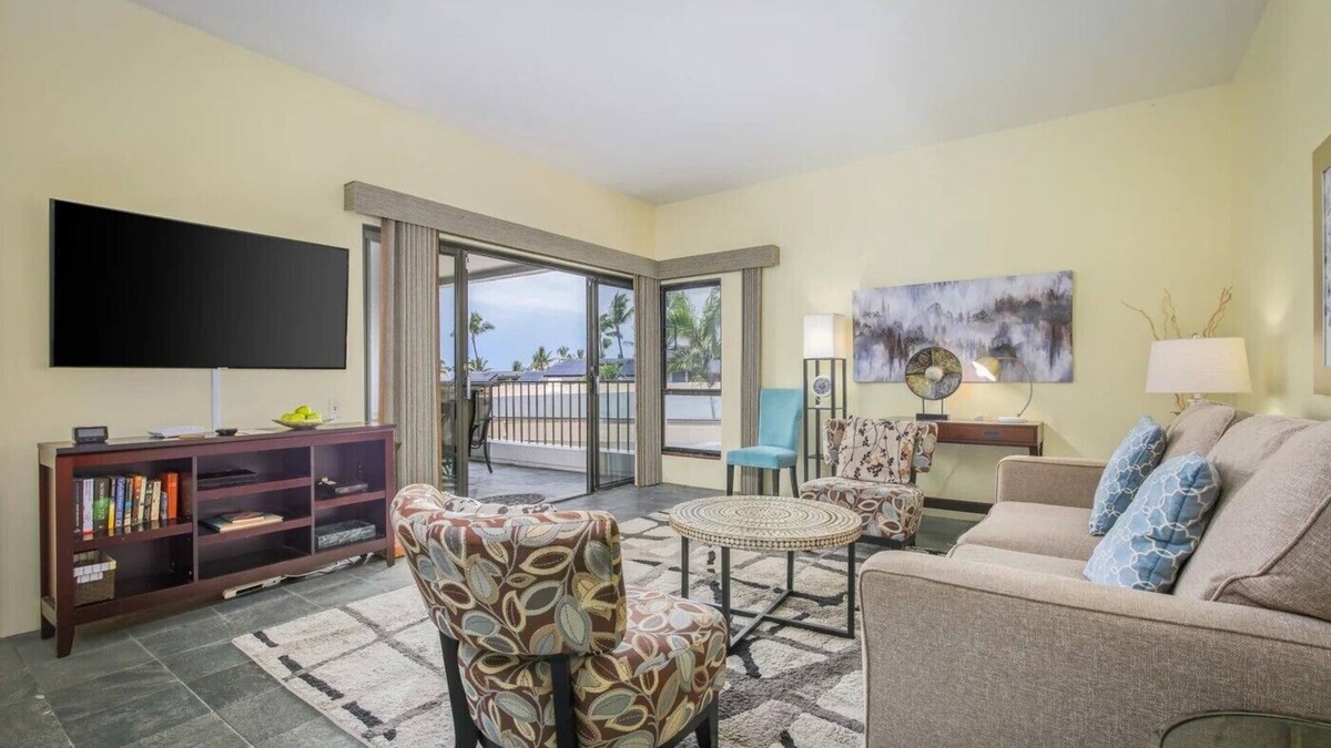 Kailua-Kona Hotel | Charming 2 bedroom 2 bath Hotel with AC in Kailua-Kona
