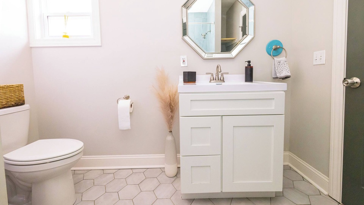 Kansas City House | Charming 2-bedroom house near Downtown Kansas City with fenced yard