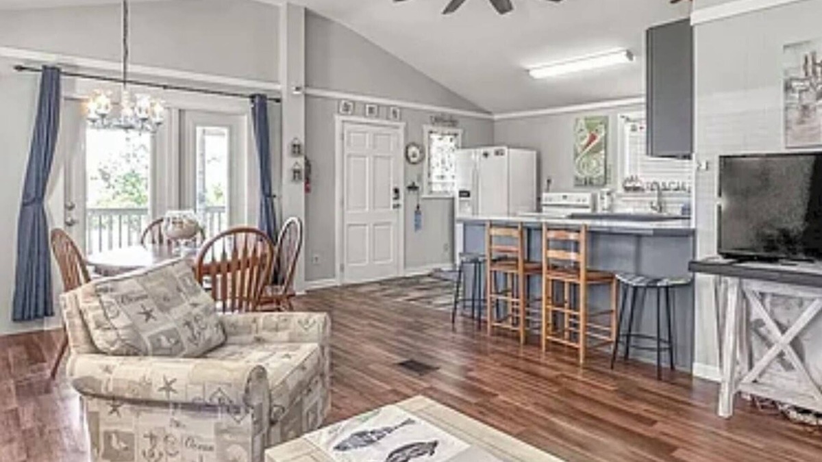 Port St. Joe House | Charming 2-bedroom house with WiFi and AC in tranquil Port St. Joe