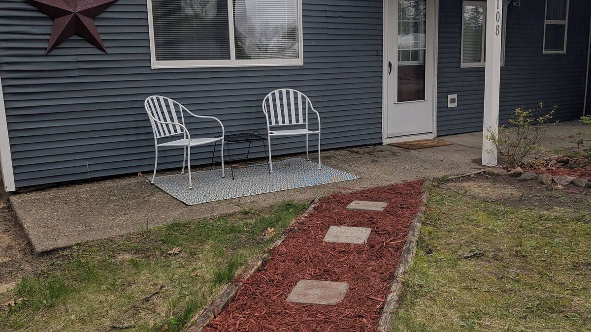 Prudenville Cottage | Charming 2-bedroom cottage in tranquil Prudenville with WiFi, AC