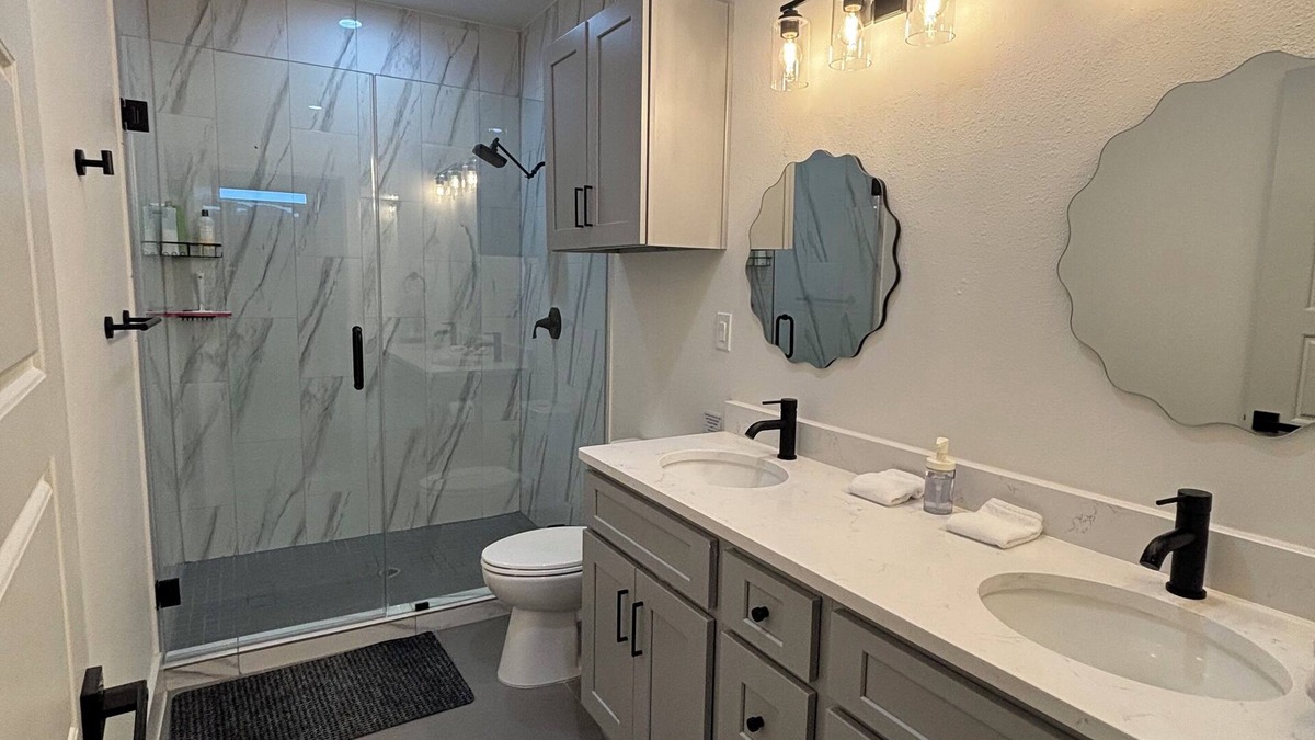Eastside Promise Neighborhood House | Charming 2-bedroom townhome in San Antonio with AC
