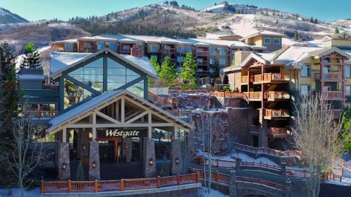 Park City Villa | Charming 2-bedroom villa in lovely Park City with AC, WiFi, fitness room