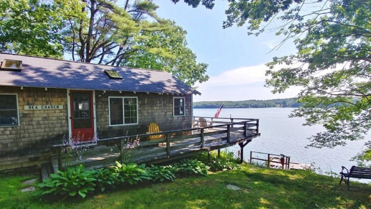 Brunswick Cottage | Charming 2 Bedroom Waterfront Cottage with Expansive Views of New Meadows