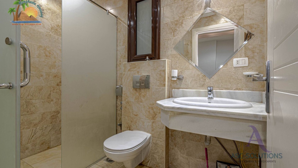 Al Ahyaa Apartment | Charming 2-bedroom apartment in gorgeous Red Sea Governorate with AC