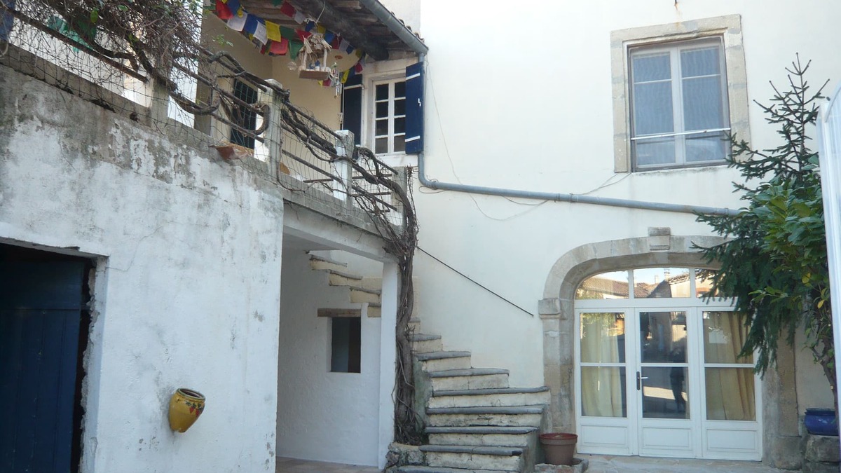 Saint-Clement House | Charming 210 m2 village house on 2 levels with courtyard and terrace