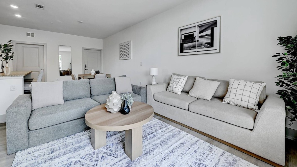 East Oak Hill Apartment | Charming 2BR Apt w/ Hill Country Setting & City Access
