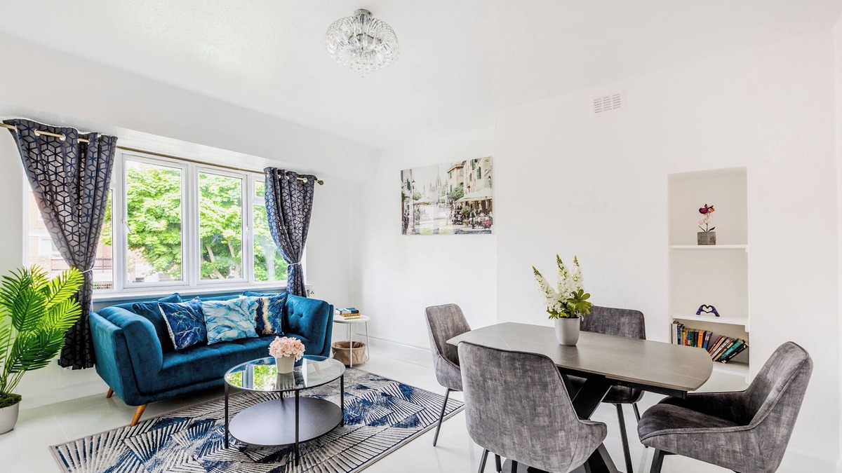 Latchmere House | Charming 2BR, Battersea, 7min Clapham Junction St.