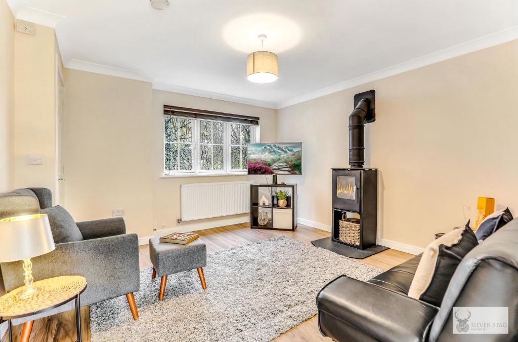 Ashby-de-la-Zouch House | Charming 3-Bed Home with Garden & Parking
