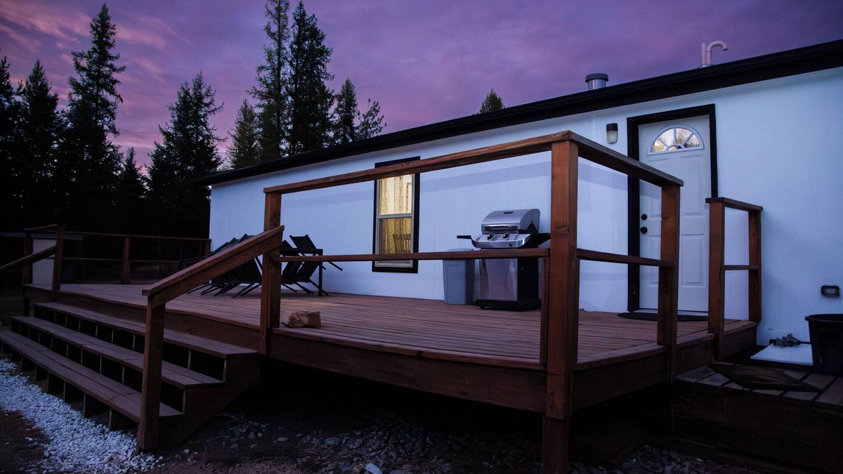 Bonner County House | Charming 3-bed house on a forested 7 acres near Sandpoint and Coeur d'Alene