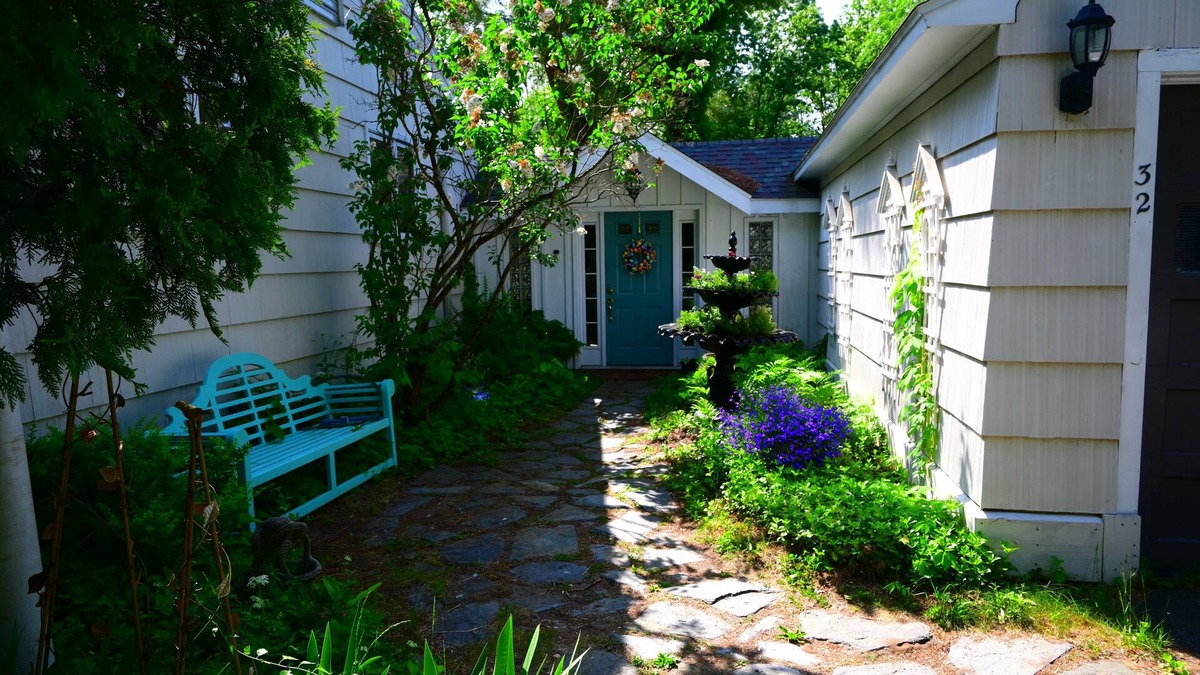 Saratoga Springs House | Charming 3-bedroom house in Saratoga Springs, minutes from race course.