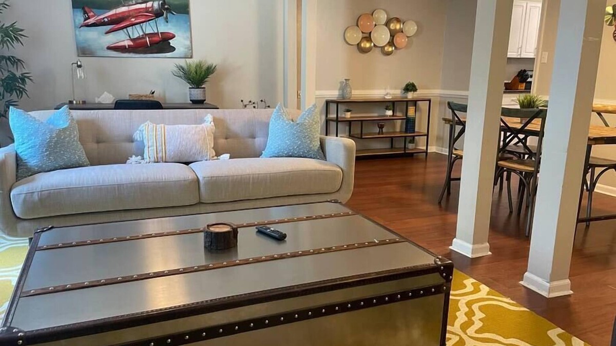 Norfolk - Virginia Beach House | Charming - 3 bedroom, two floor condo with parking