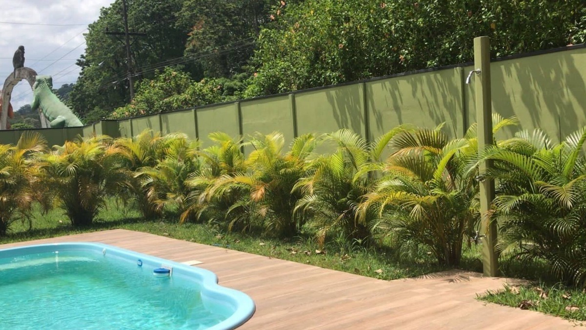 Cahuita House | Charming 3-bedroom 3 bath house in welcoming Punta Riel with WiFi, AC