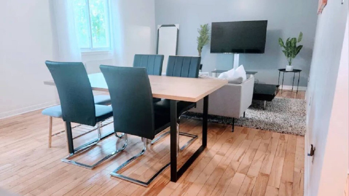 Montreal Apartment | Charming 3-bedroom apartment near the airport