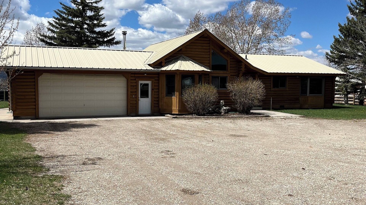 Victor Cabin | Charming 3-bedroom cabin in Victor only 25 miles from Jackson Hole, pet friendly