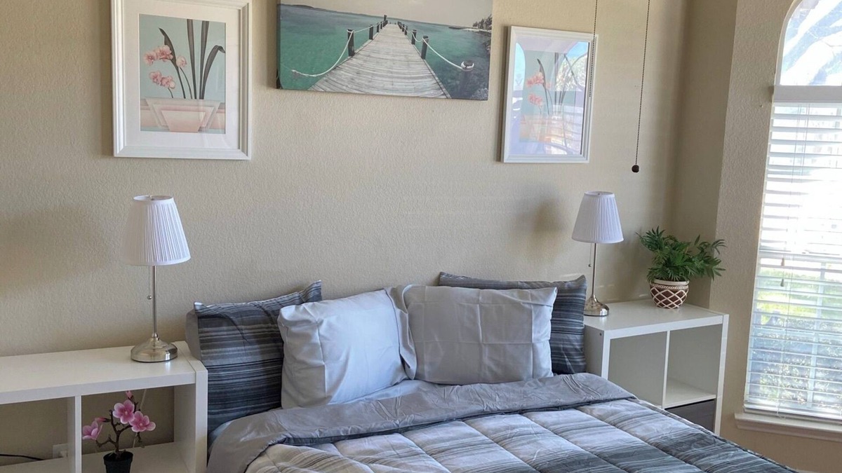Southeast Arlington Cottage | Charming 3-bedroom cottage in Pleasant Arlington with AC, WiFi