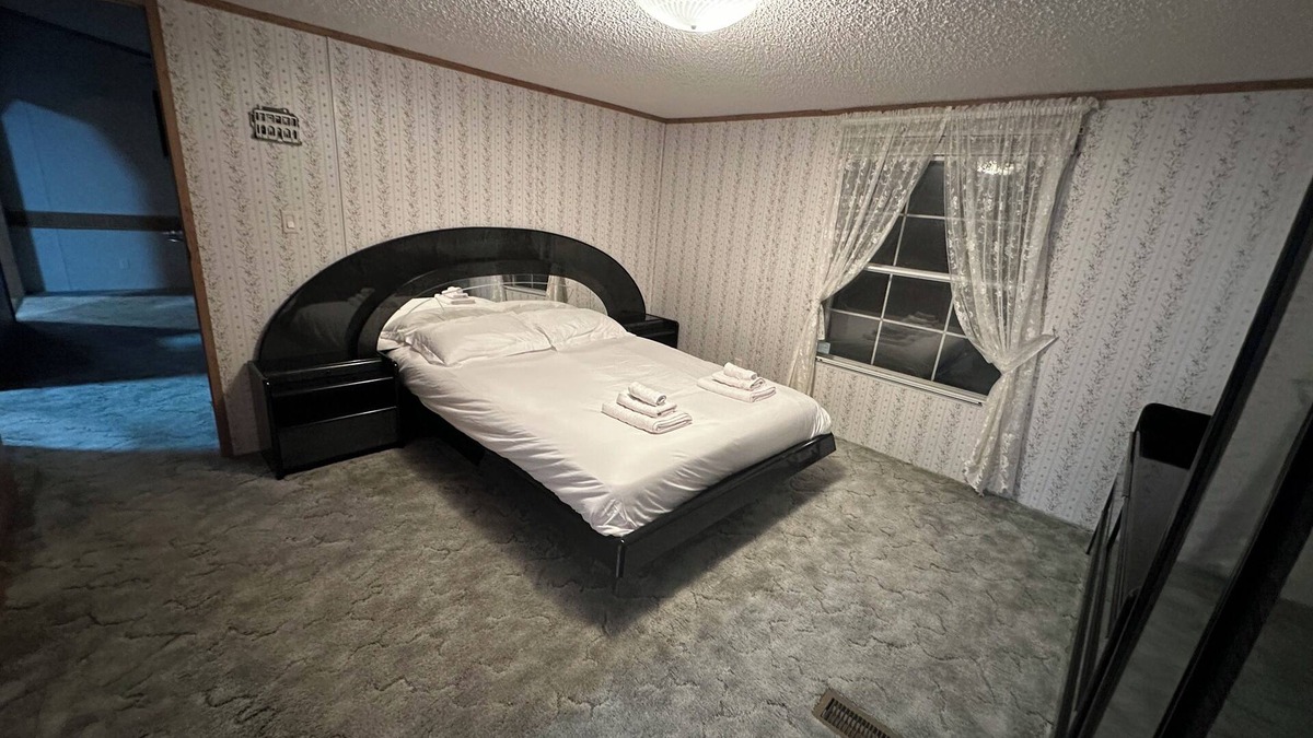 Swan Lake Cottage | Charming 3-bedroom cottage nestled in private 50 acres of woods - with trails!