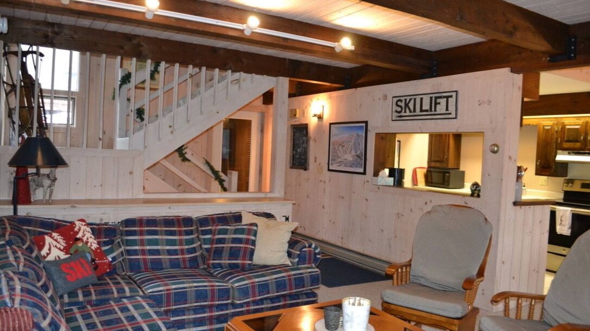 Bromley Mountain Condo | Charming 3-bedroom condo in Bromley Village.