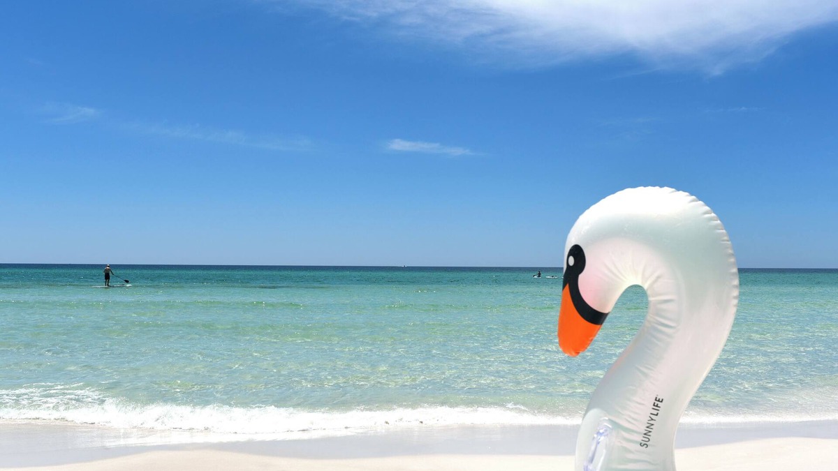 Crystal Shores Cottage | Charming 3-bedroom cottage in fantastic Destin Beach and Pool