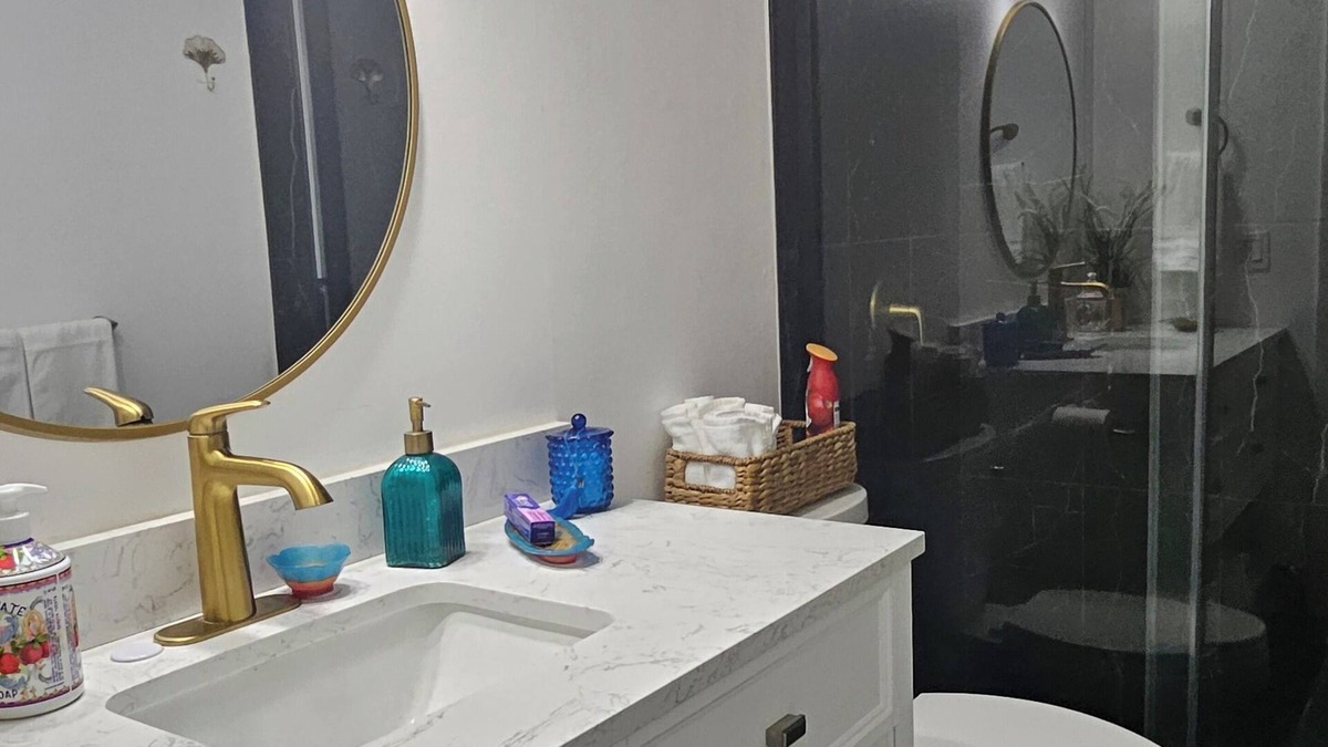 Central Naples Cottage | Charming 3-bedroom cottage with WiFi and AC in gorgeous Naples