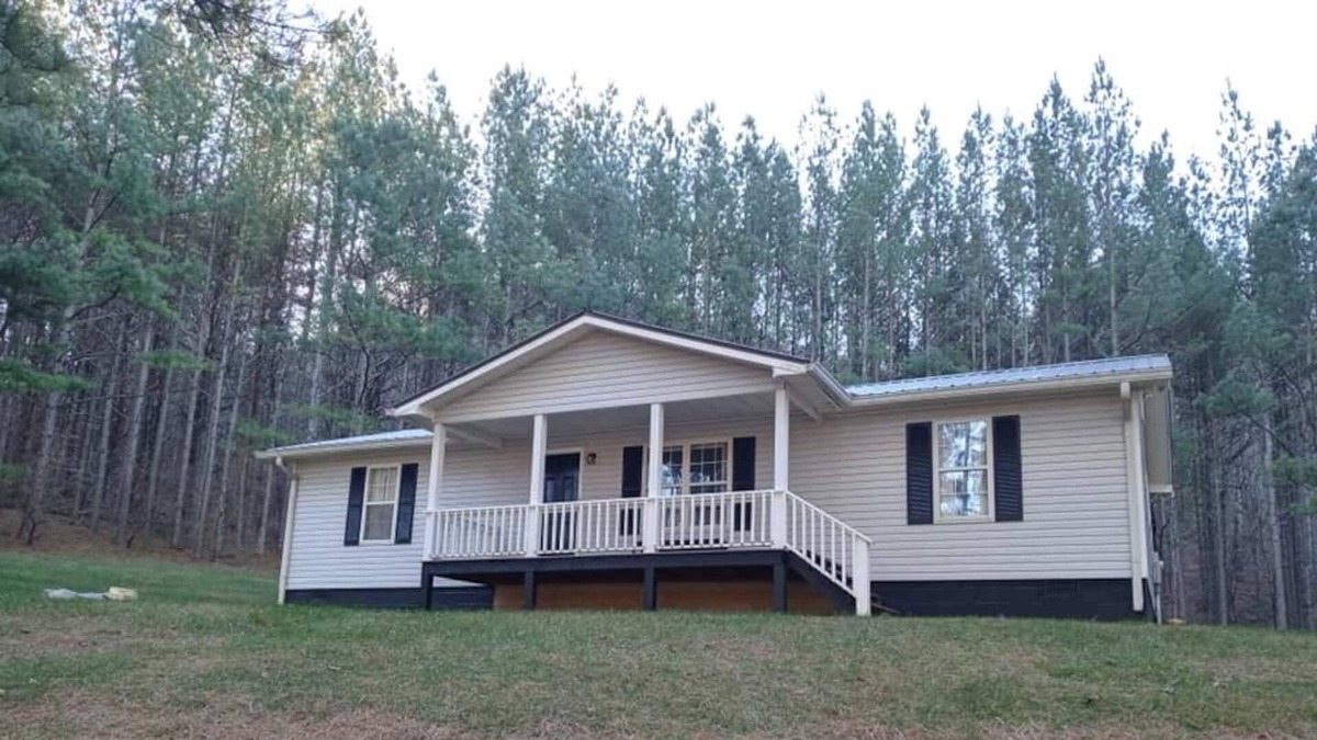 Suches Cottage | Charming 3-bedroom cottage overlooking the Lake