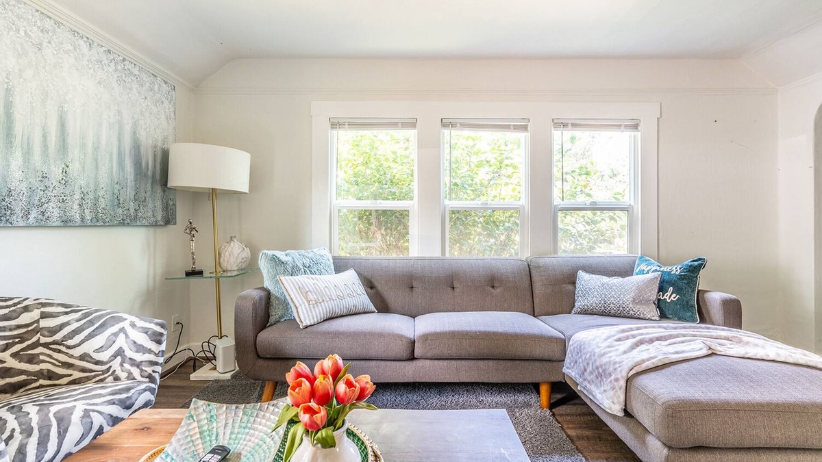 Columbia City House | Charming 3-Bedroom Craftsman Cottage Near Downtown Seattle & Light Rail
