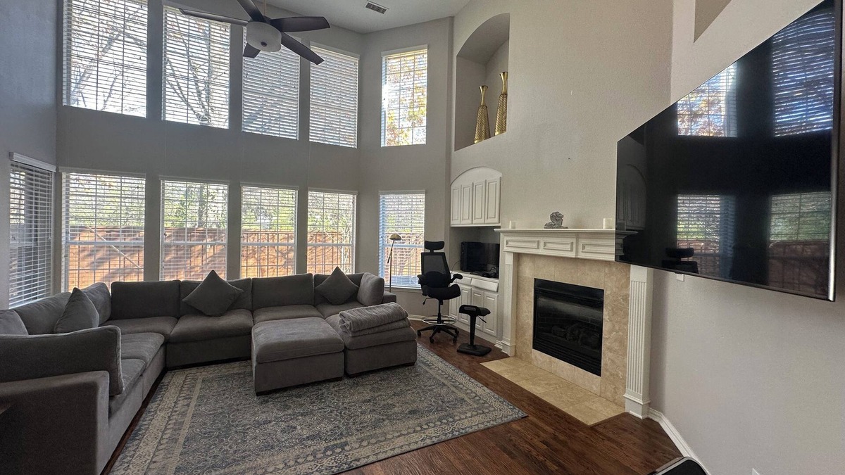 West Arlington House | Charming 3-bedroom estate with game room, remote work spaces near Lake Arlington