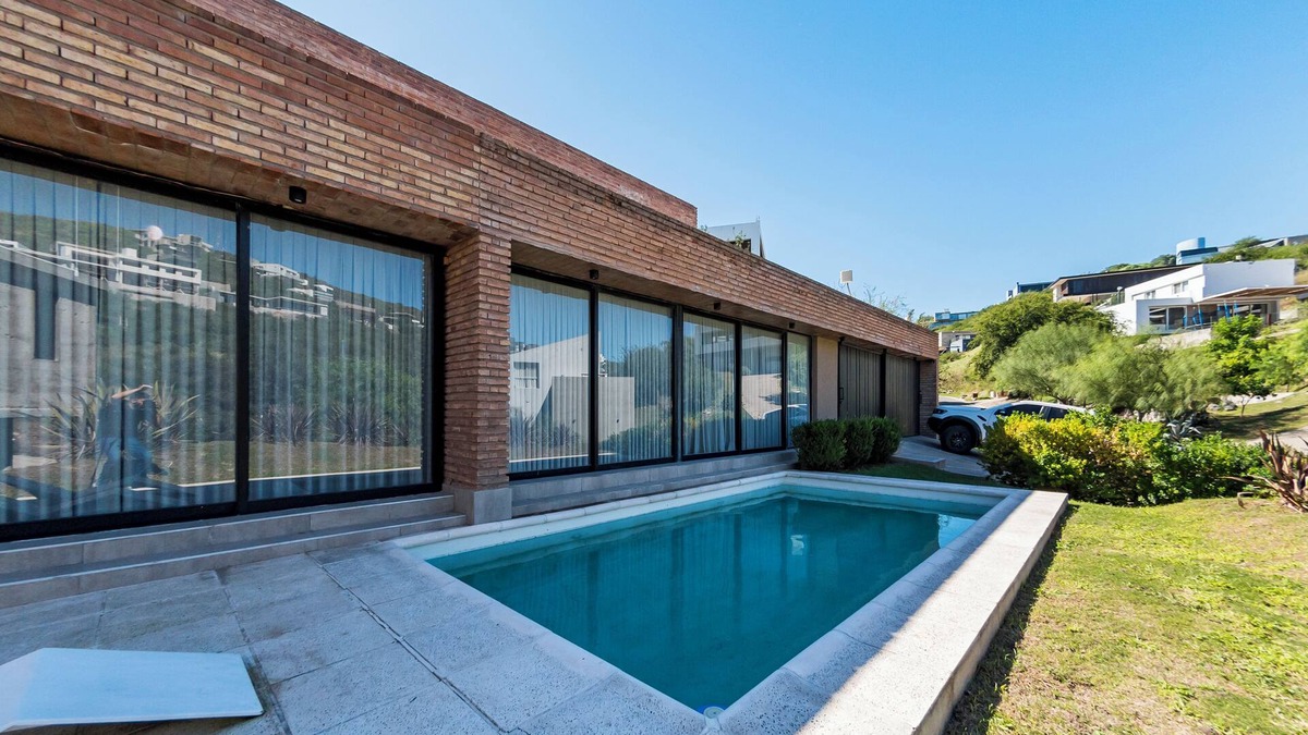 Yocsina House | Charming 3-bedroom house with AC, WiFi in pleasant La Calera