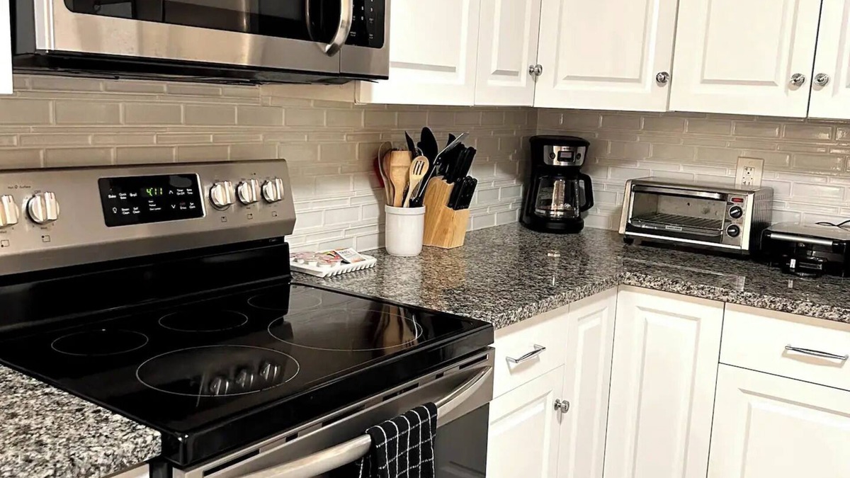 Lauderhill House | Charming 3-bedroom house with WiFi and AC in Lauderhill