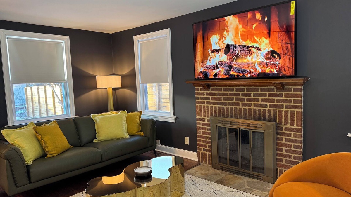 North Michigan Park House | Charming 3-bedroom house with WiFi and AC in Washington