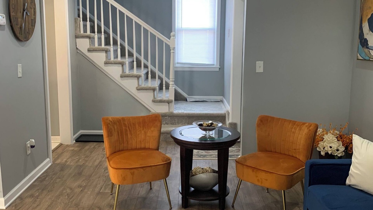 Detroit House | “Charming 3-Bedroom Hideaway – Your Home Away from Home Awaits!”