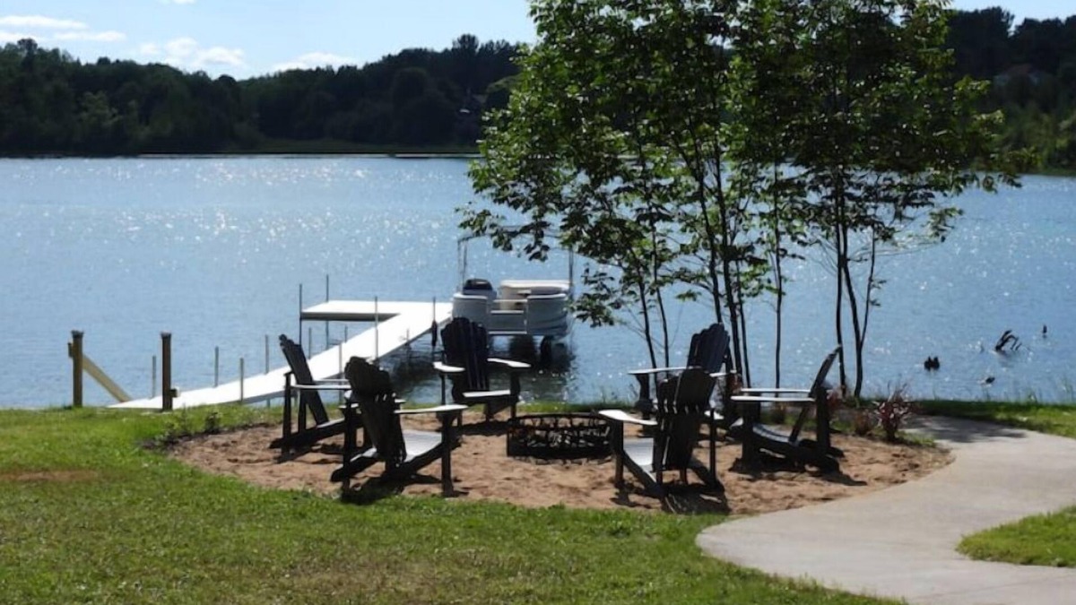 Cheboygan House | Charming 3-bedroom home on the Cheboygan River w/Boat Dock and Kayaks