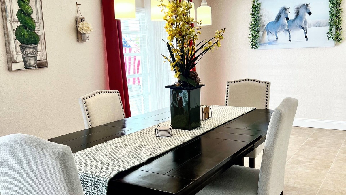 Homestead House | Charming 3-bedroom home with WiFi and AC in Homestead