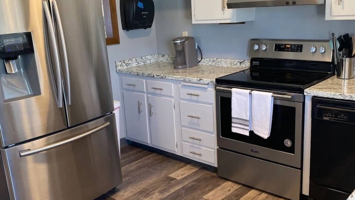 Waterbury House | Charming 3-bedroom house in Waterbury with WiFi, AC