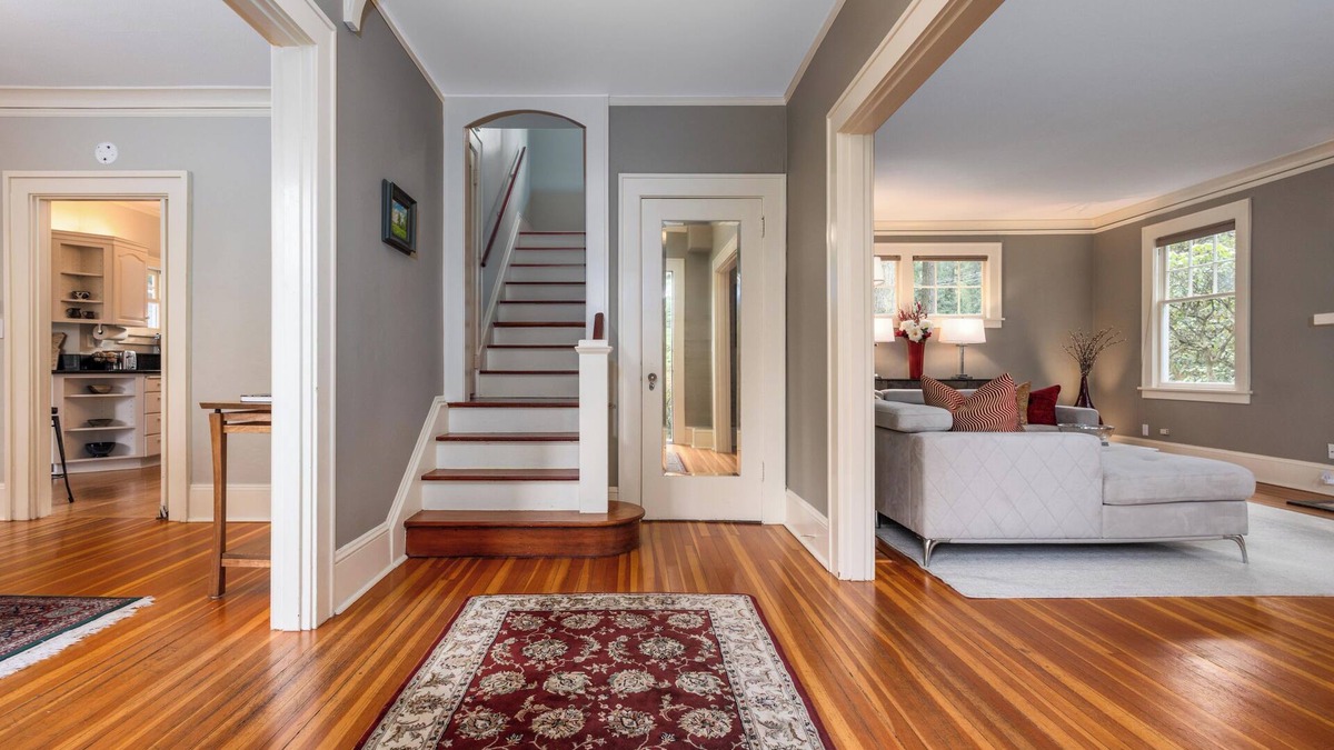 Whitford House | Charming 3-bedroom house with WiFi, AC in peaceful Portland