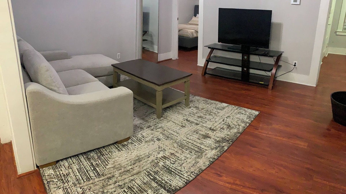 Modesto House | Charming 3-bedroom house with WiFi and AC in lovely Modesto
